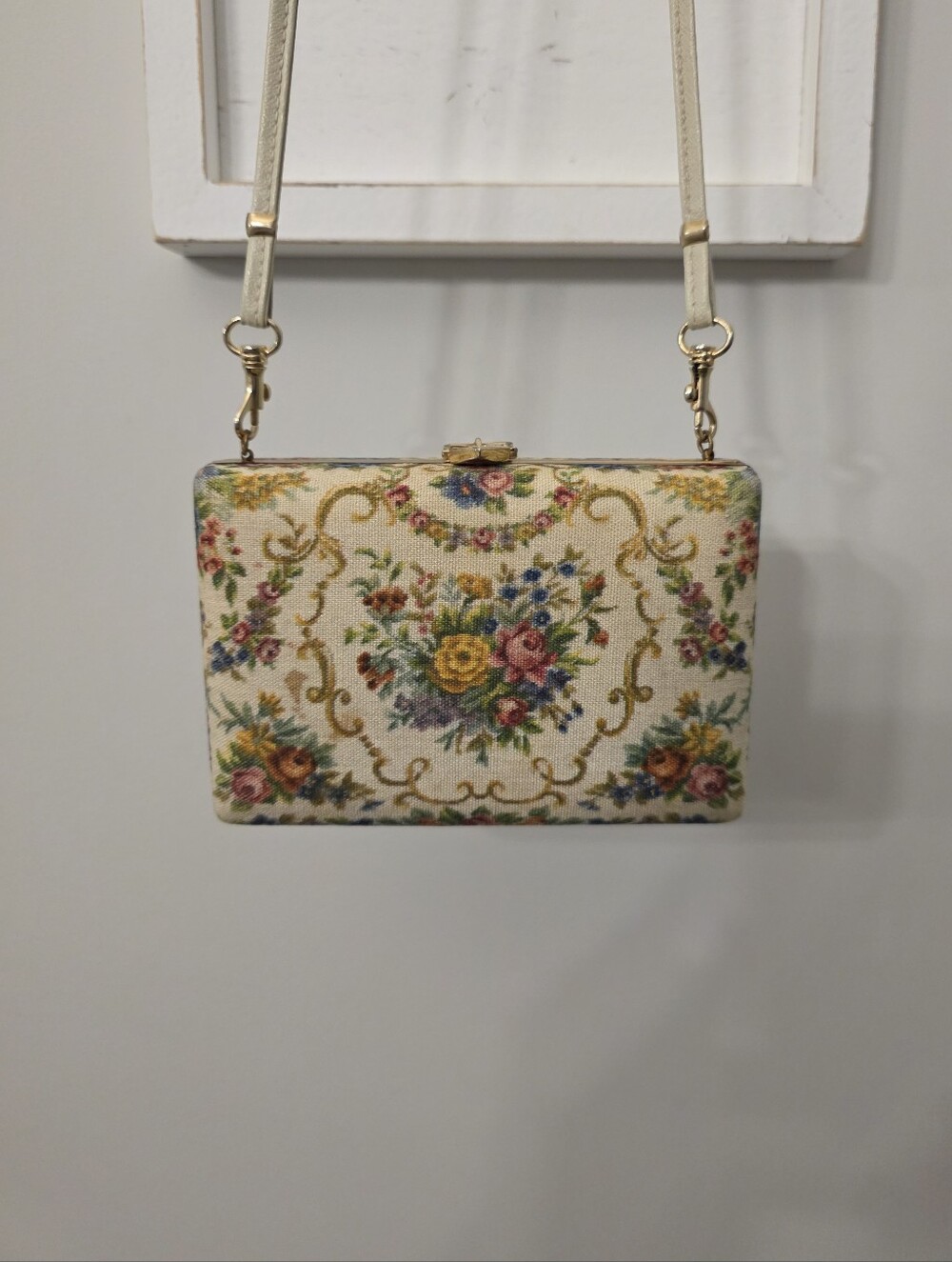 vintage 1950s Volupte floral tapestry box bag
